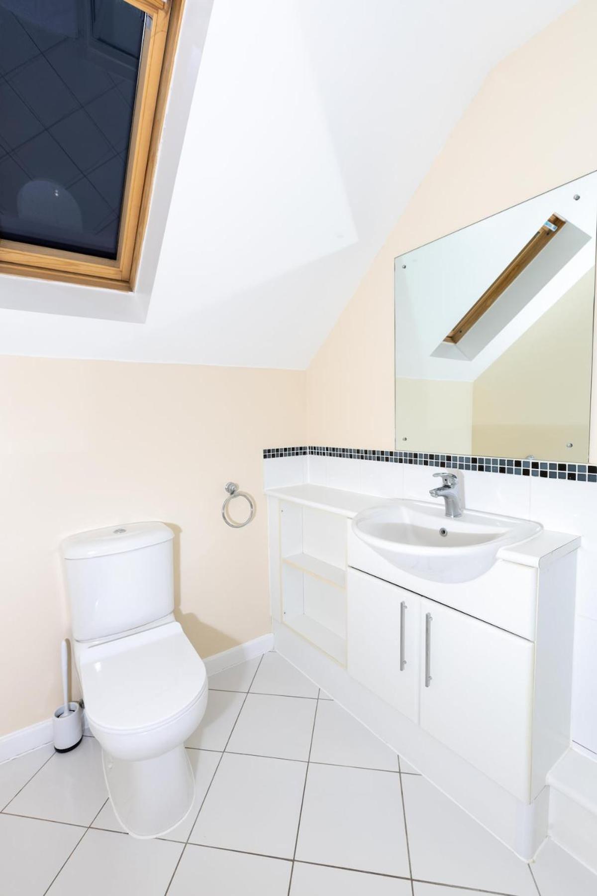 Вілла 5-Bed Modern & Luxurious House Snodland Екстер'єр фото
