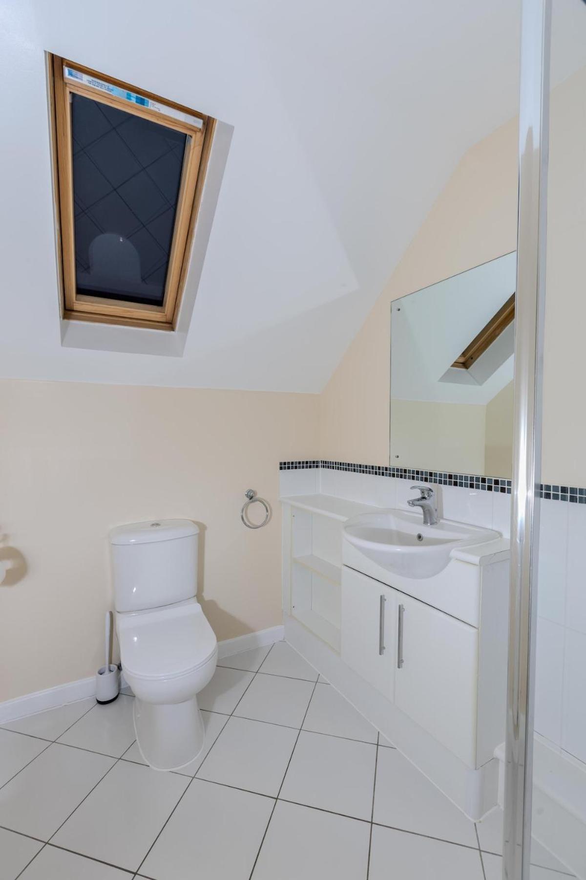 Вілла 5-Bed Modern & Luxurious House Snodland Екстер'єр фото